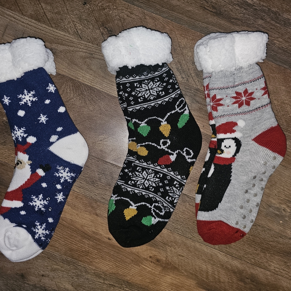 Sherpa Lined Holiday Socks - Set Of 3 - NWT - Picture 2 of 5